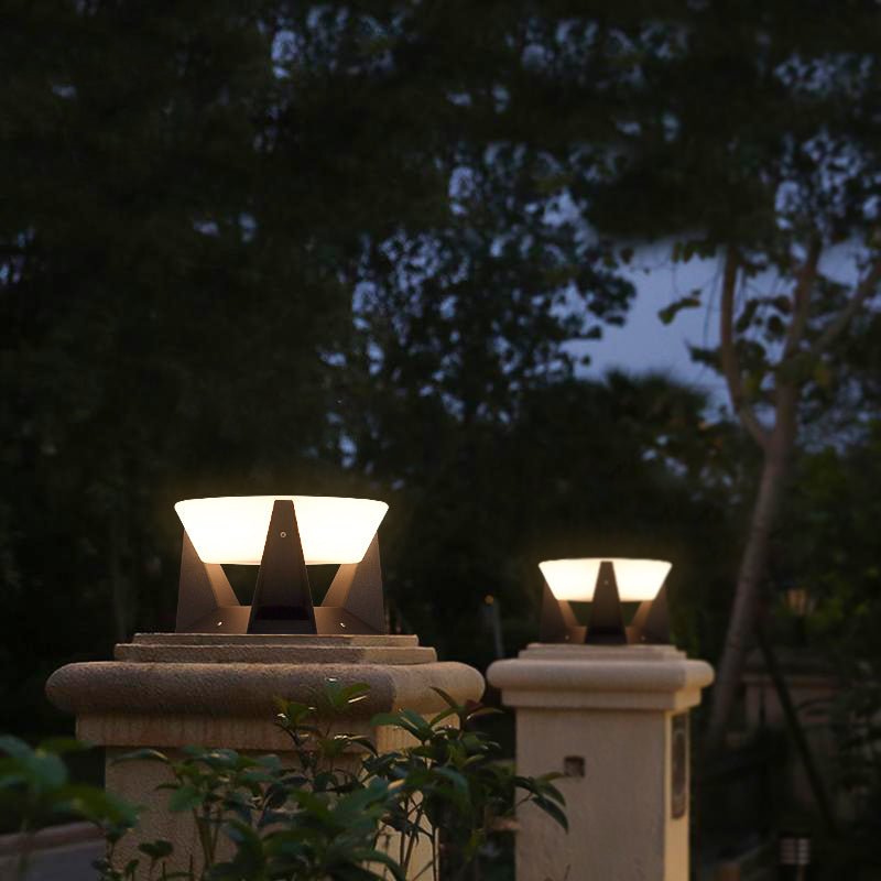AuraGem - Stylish Solar-Powered Outdoor Lighting for Elegant Spaces