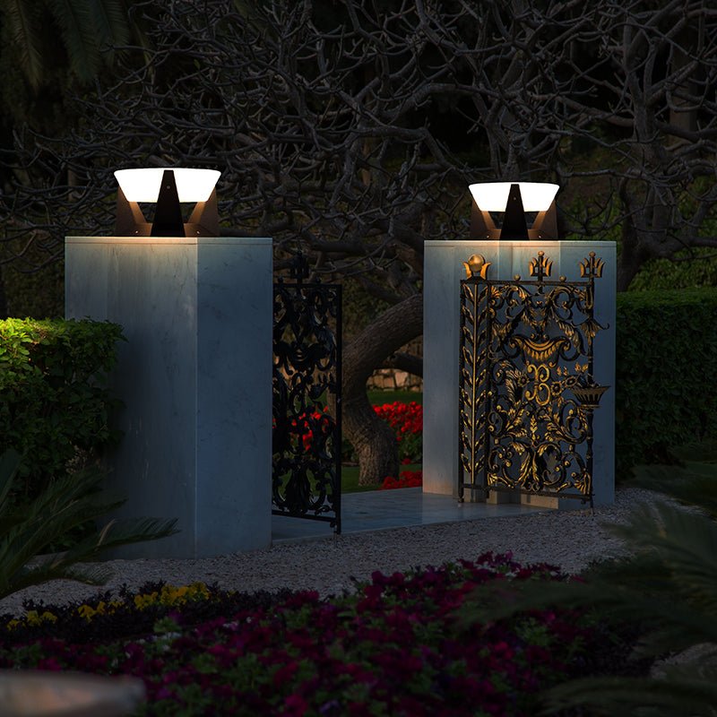 AuraGem - Stylish Solar-Powered Outdoor Lighting for Elegant Spaces