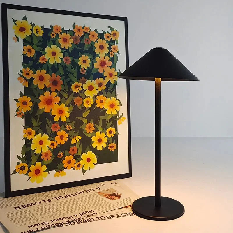 Quinn - Stylish Wireless Table Lamp with Soft Light and Modern Design