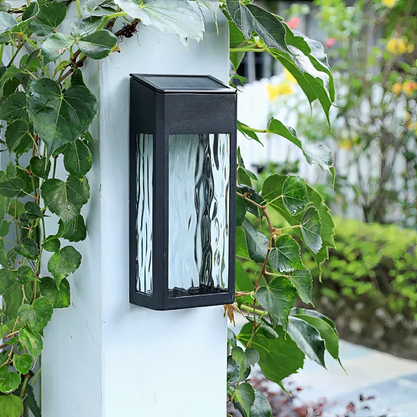 ShinePod - Modern Solar Wall Light for Eco-Friendly Outdoor Illumination