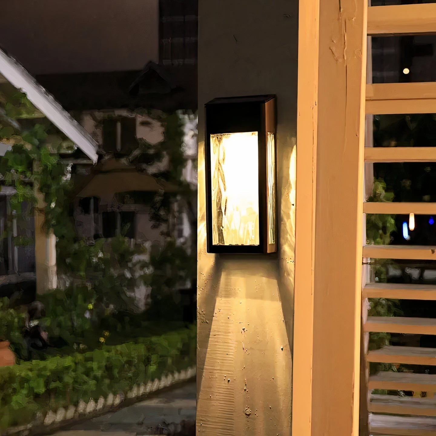 ShinePod - Modern Solar Wall Light for Eco-Friendly Outdoor Illumination