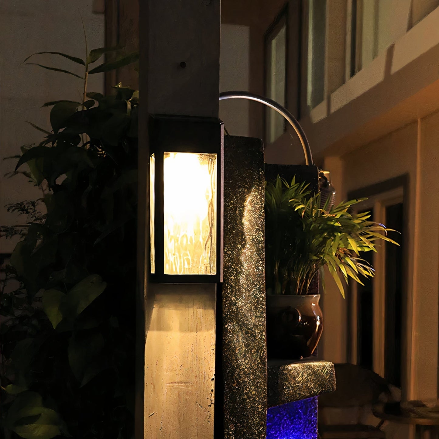 ShinePod - Modern Solar Wall Light for Eco-Friendly Outdoor Illumination