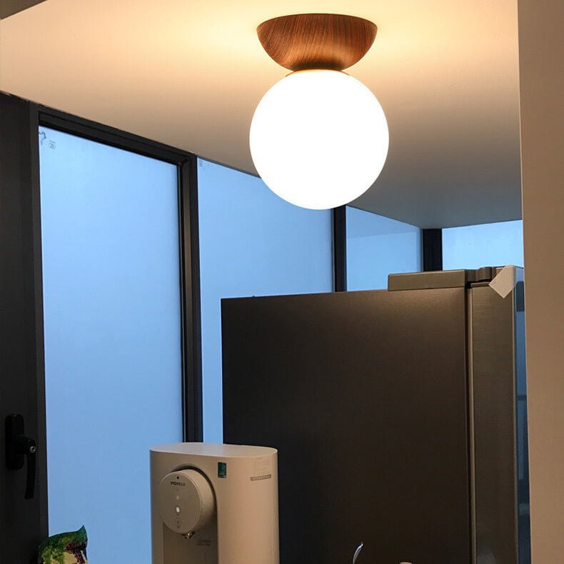 AuraCove - Minimalist Japanese Ceiling Light with Natural Wood Design
