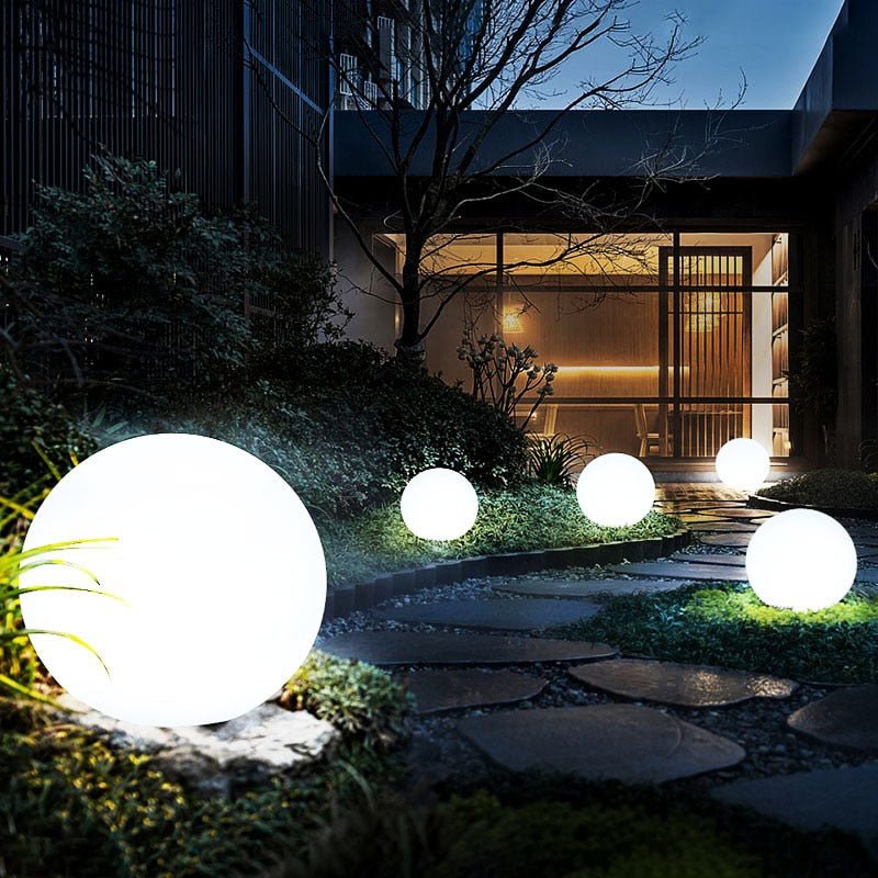 HaloHaven - Elegant Glowshine Orb Outdoor Lamp for Modern Spaces
