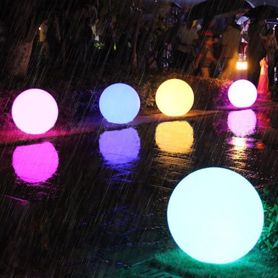 HaloHaven - Elegant Glowshine Orb Outdoor Lamp for Modern Spaces
