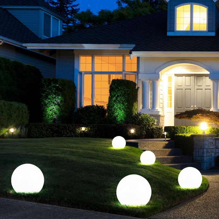 HaloHaven - Elegant Glowshine Orb Outdoor Lamp for Modern Spaces