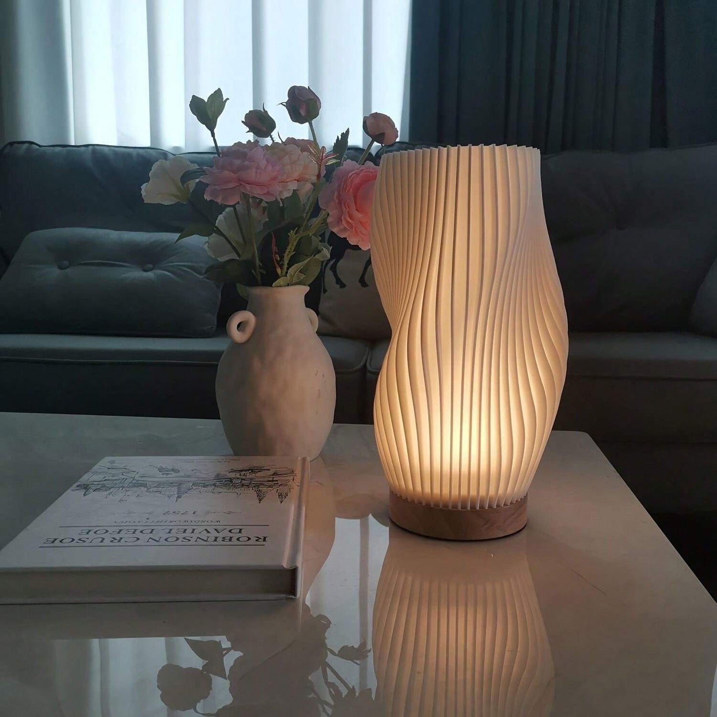 Tilda - Modern Wave-Shaped Table Lamp for Artistic Lighting