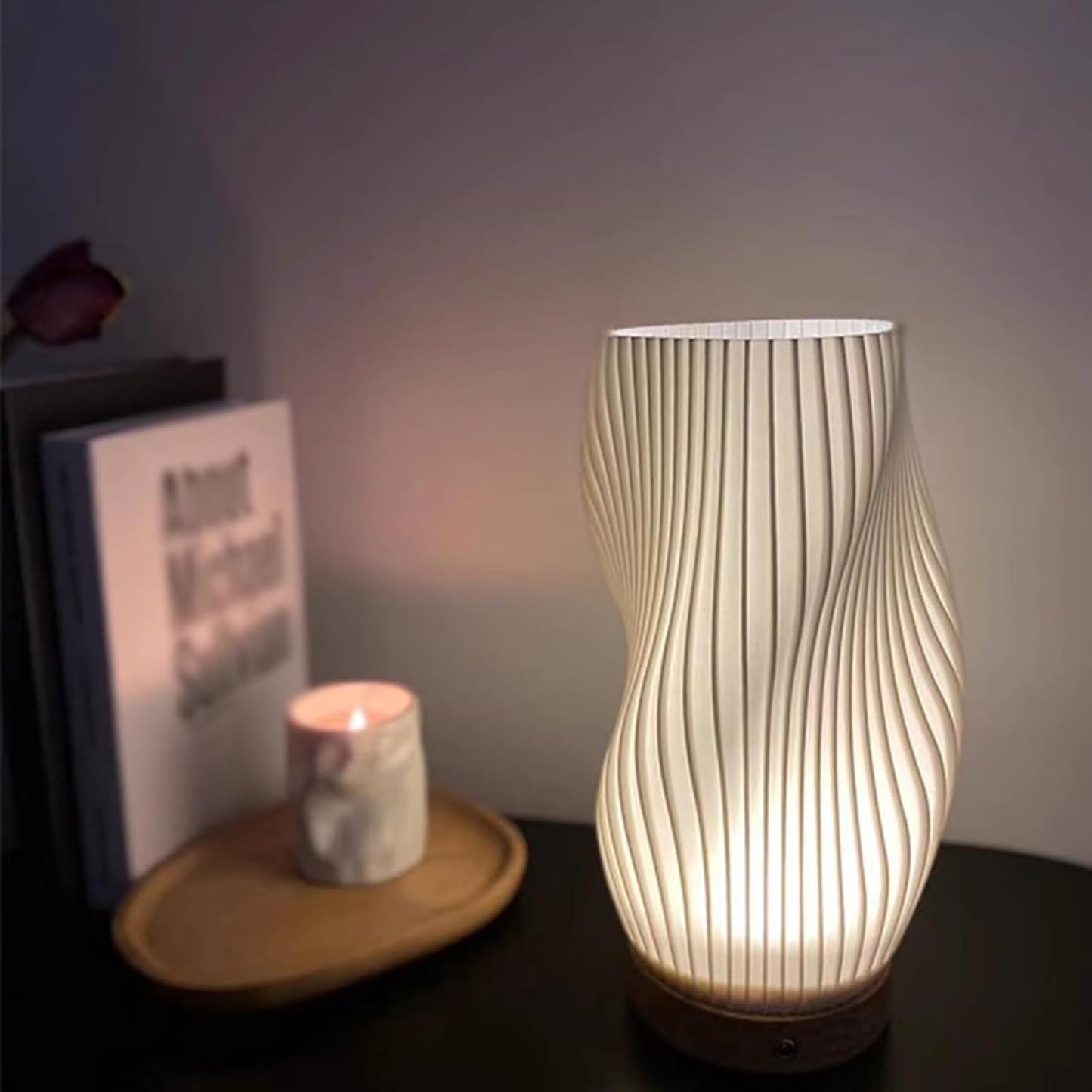 Tilda - Modern Wave-Shaped Table Lamp for Artistic Lighting