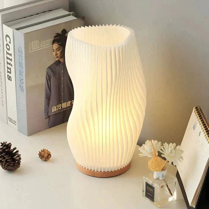 Tilda - Modern Wave-Shaped Table Lamp for Artistic Lighting