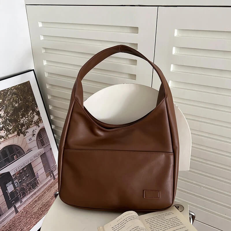 Ruby - Spacious Shoulder Bag with Timeless Elegance and Ample Storage