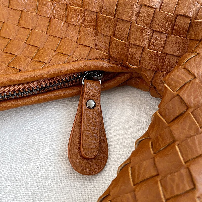 Victoire - Stylish Woven Shoulder Bag with Spacious Interior and Comfortable Strap