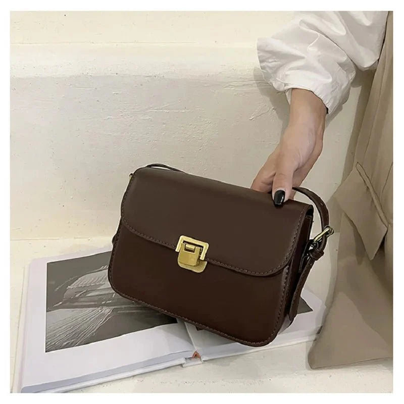 Roberta - Elegant Square Leather Shoulder Bag with Adjustable Strap