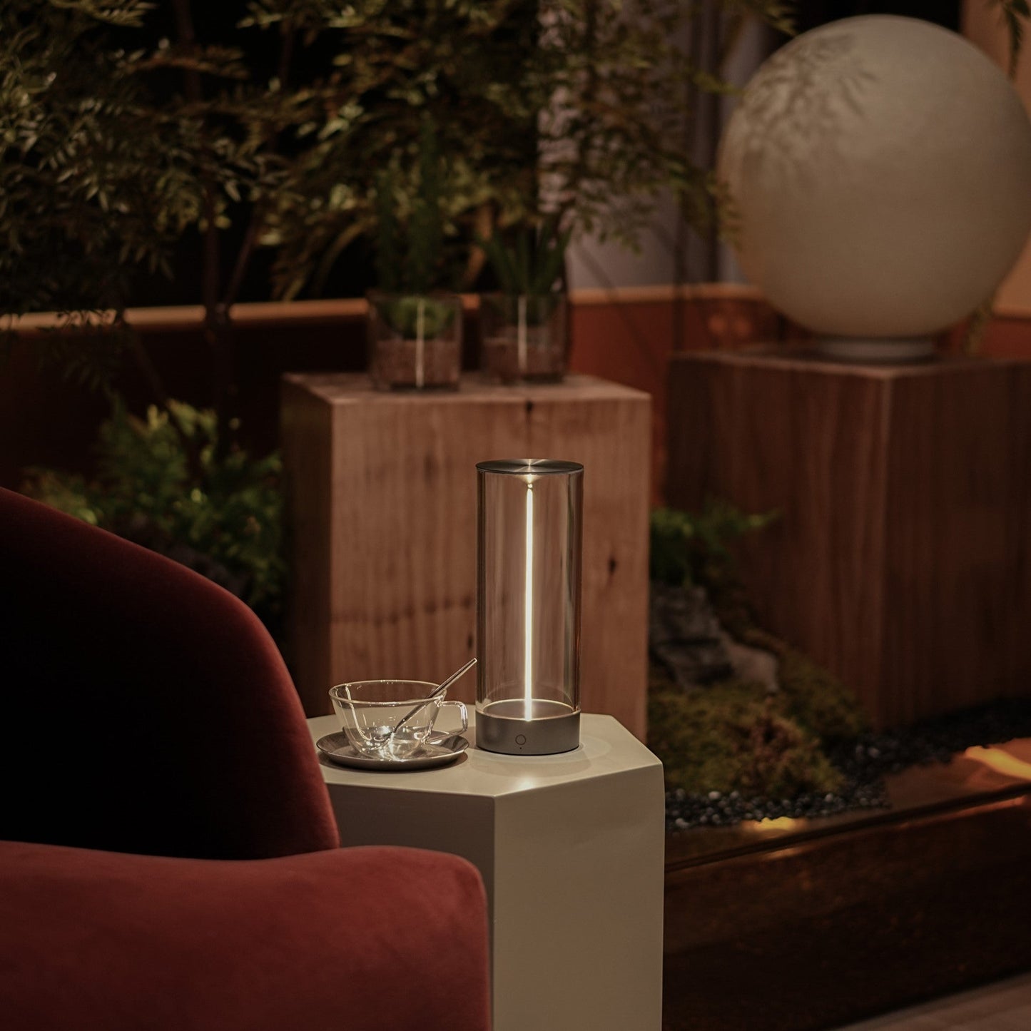 GlowTrove - Minimalist Table Lamp with Elegant Filament Design