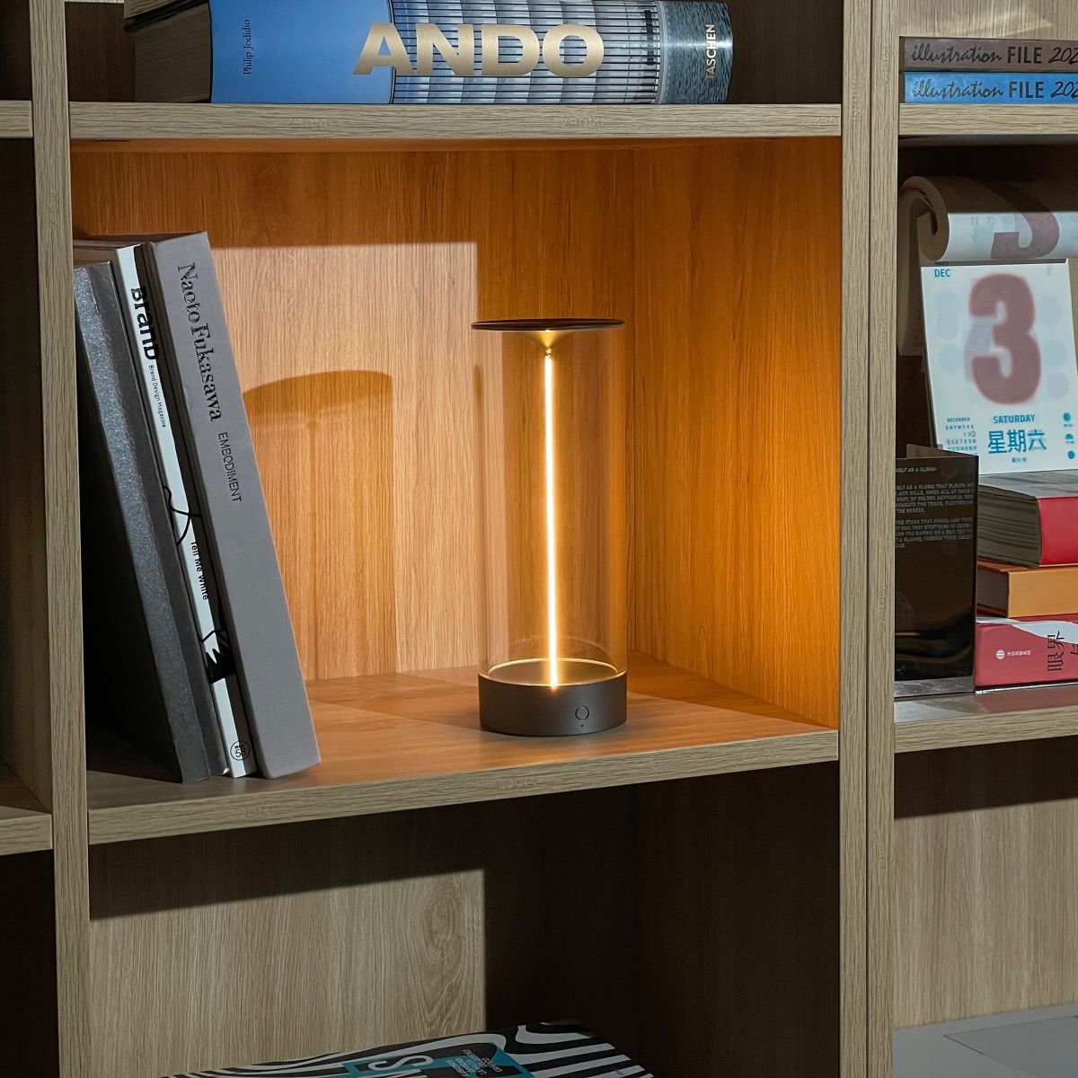 GlowTrove - Minimalist Table Lamp with Elegant Filament Design