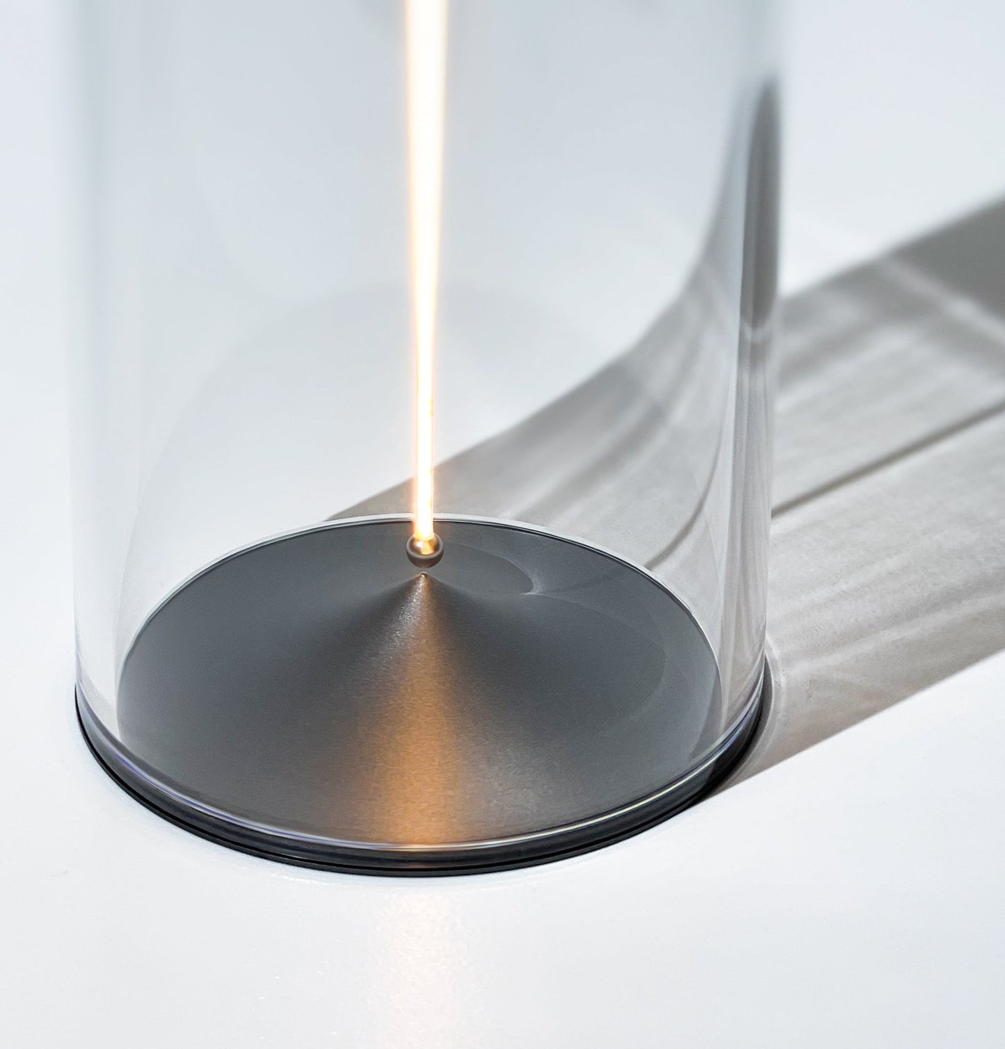 GlowTrove - Minimalist Table Lamp with Elegant Filament Design