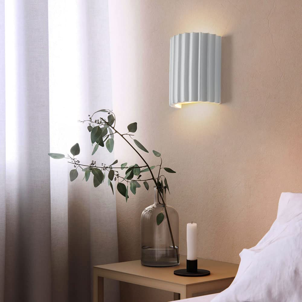 TerraLoom - Stylish Semicircular Wall Light for Modern Home Decor