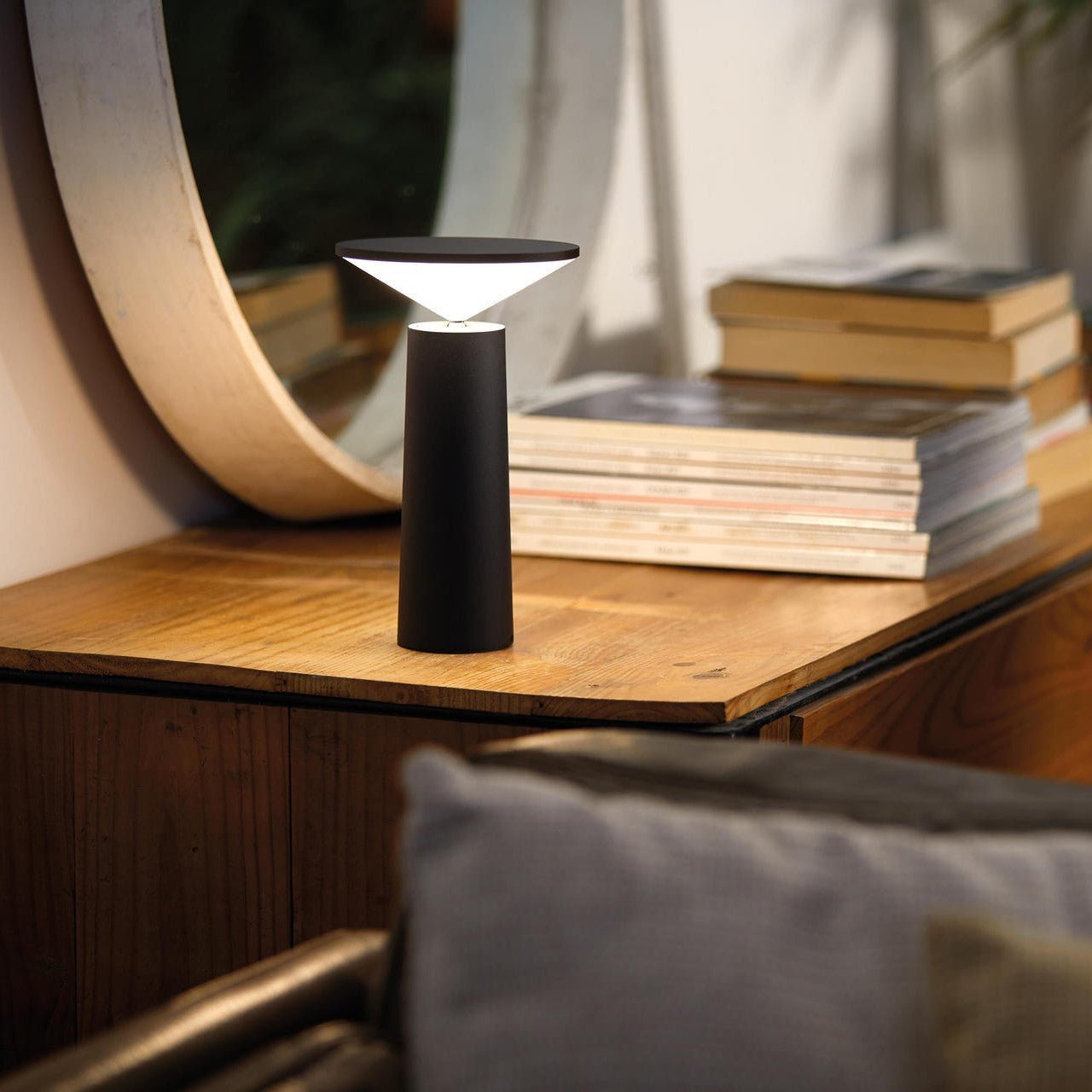 ZenBeam - Modern Swivel Table Lamp with Flexible Light Design