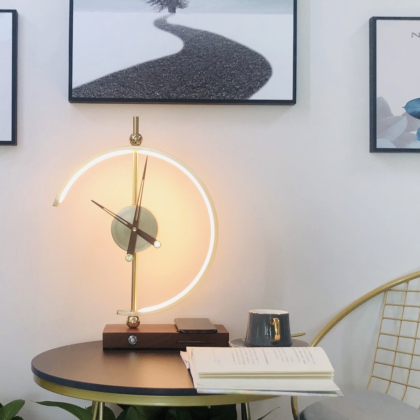 Glowfinity- Stylish Phare Clock Table Lamp with Integrated Light and Modern Design