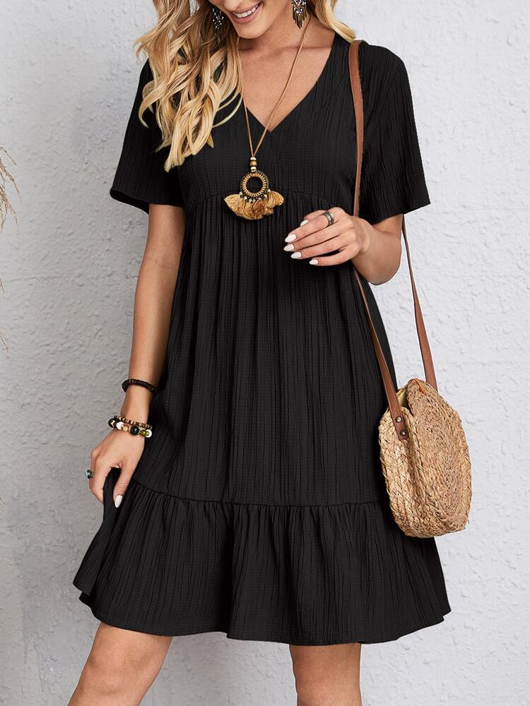 Marlowe - Casual Pleated Dress with Flattering Silhouette and Lightweight Comfort