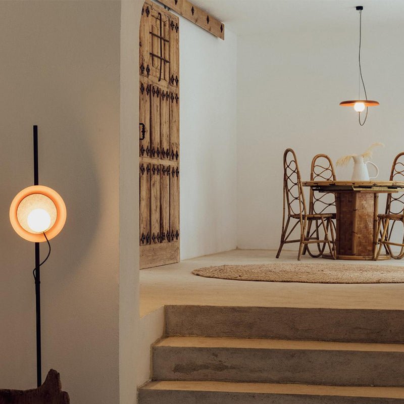 QuartzGlow - Stylish Industrial Pendant Light with Warm Illumination