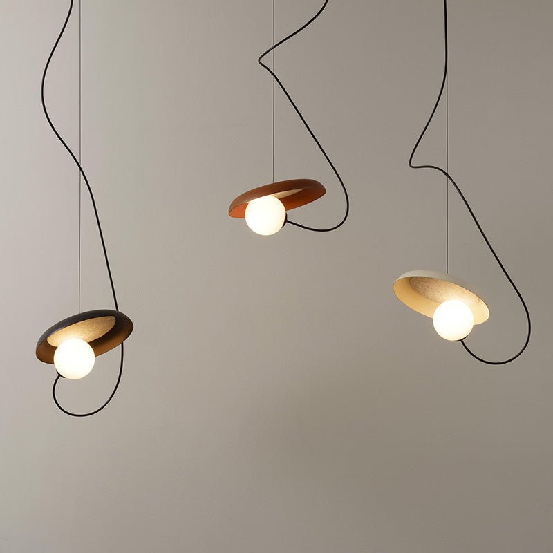 QuartzGlow - Stylish Industrial Pendant Light with Warm Illumination