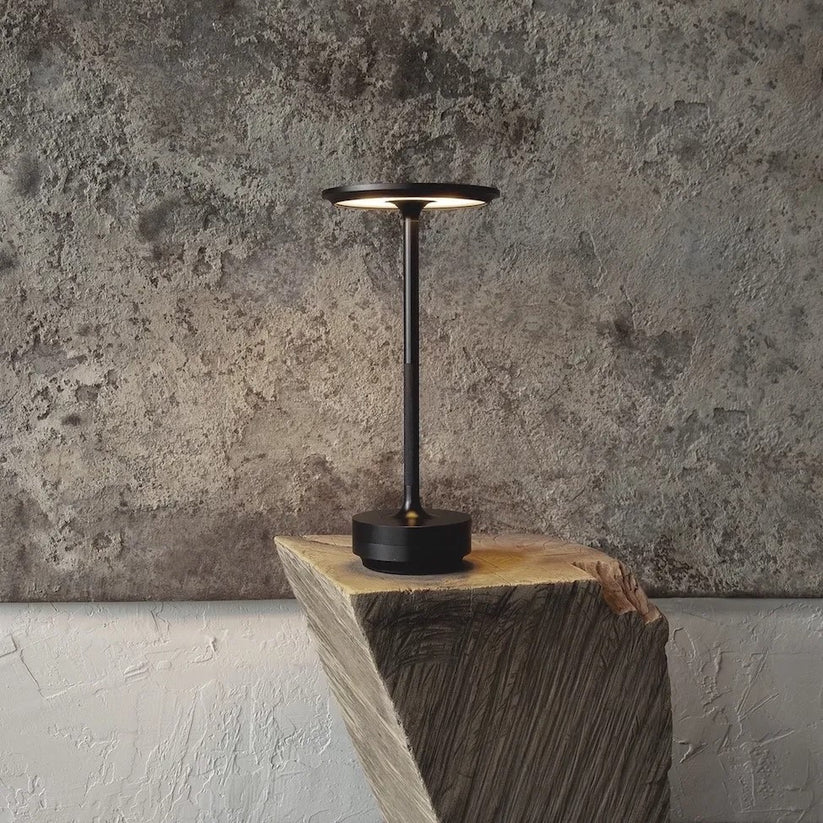 Arwen - Minimalist Wireless Table Lamp with Soft Warm Light