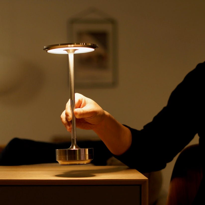 Arwen - Minimalist Wireless Table Lamp with Soft Warm Light
