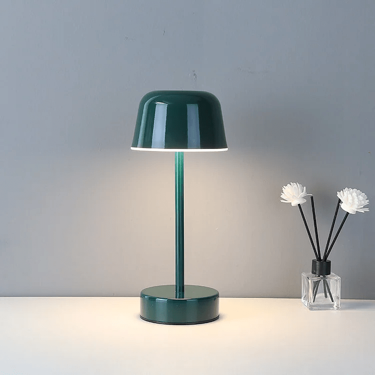 GlintShade - Modern Wireless Table Lamp for Elegant and Cozy Atmosphere