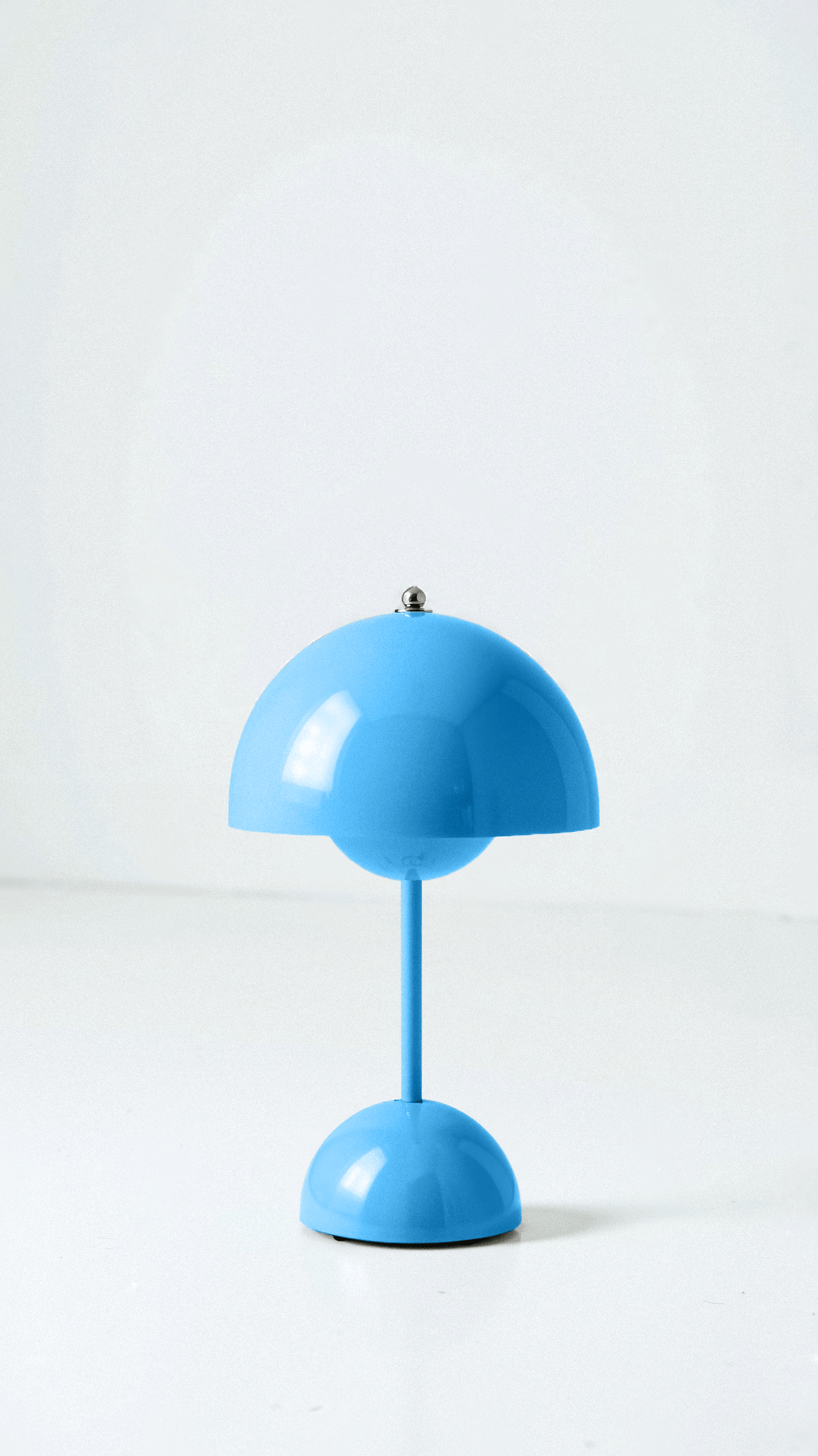 Vera - Modern Wireless Table Lamp for Stylish Home Lighting