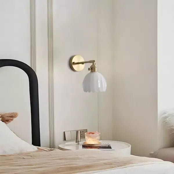 Vera - Retro Flower Bud Tulip Glass Wall Lamp with Elegant Design