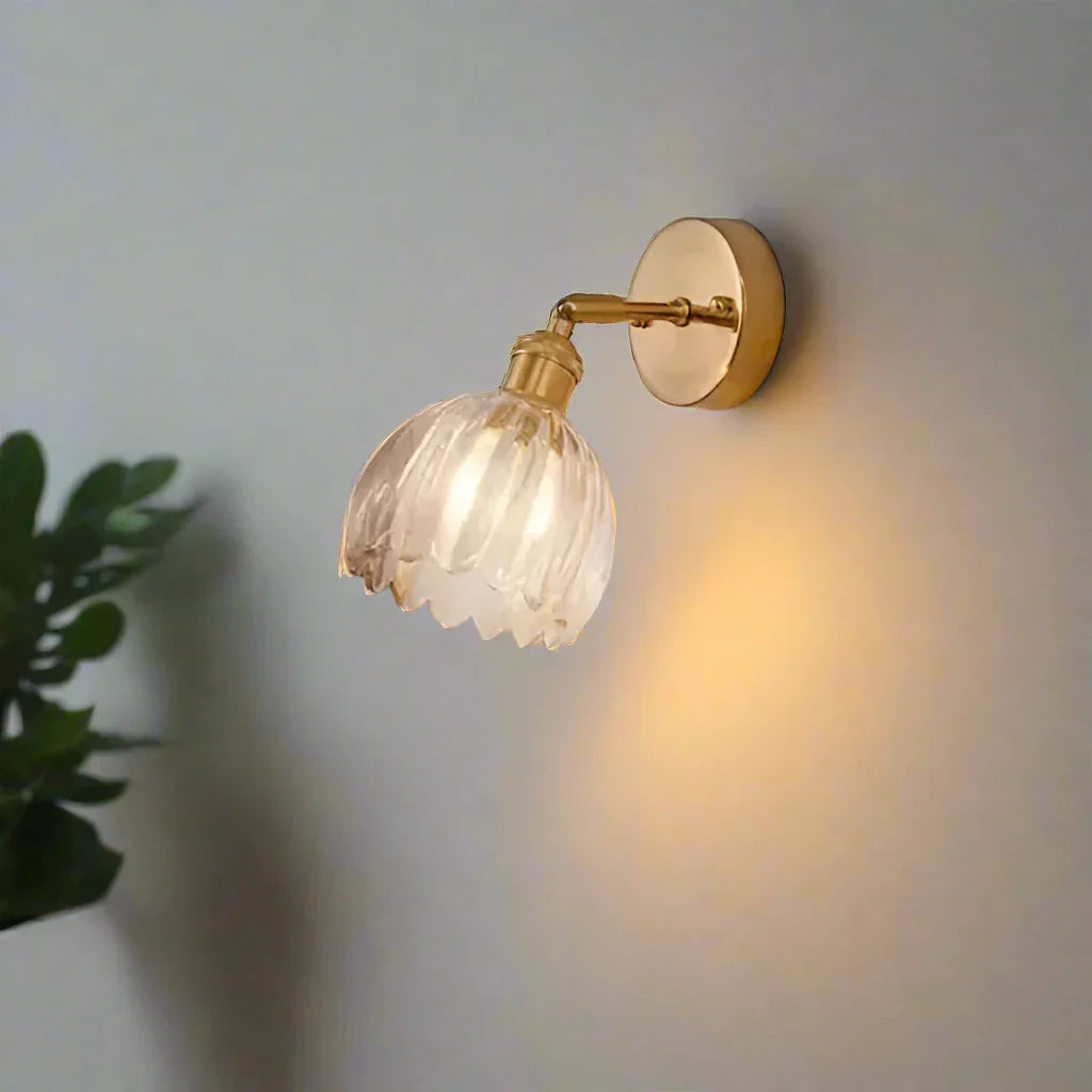 Vera - Retro Flower Bud Tulip Glass Wall Lamp with Elegant Design