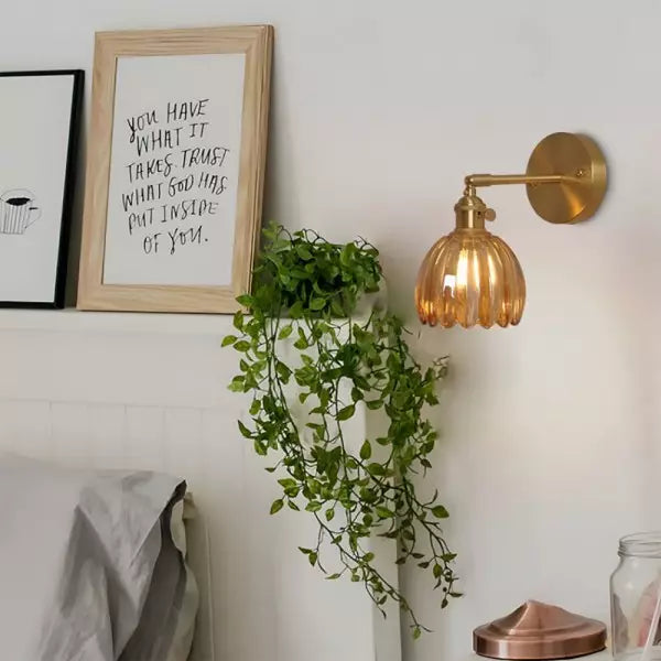 Vera - Retro Flower Bud Tulip Glass Wall Lamp with Elegant Design