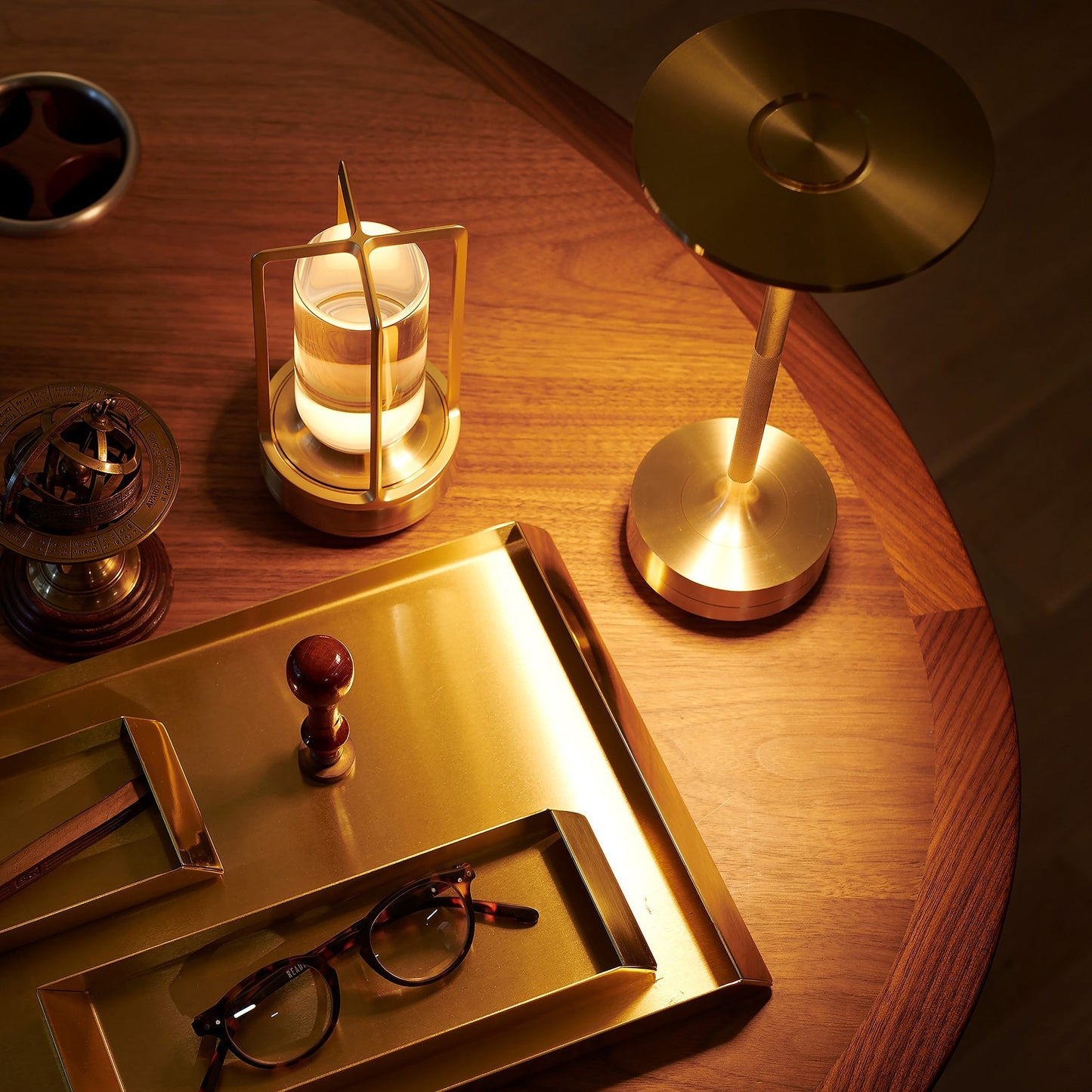 Illusora - Aurora Table Lamp With Brass Frame And Glass Shade
