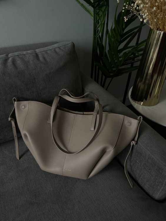 Lexi - Vintage Leather Tote Bag Spacious Shoulder Carry