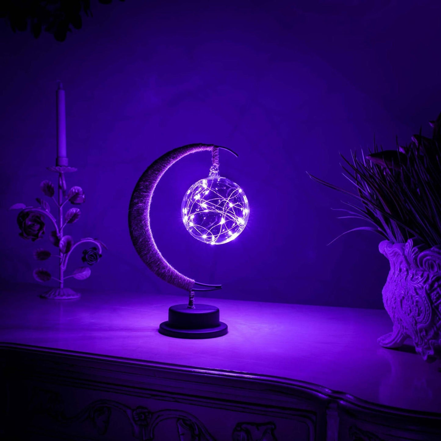 LustraPod - Enchanted Lunar Lamp with Magical Glow and Elegant Design