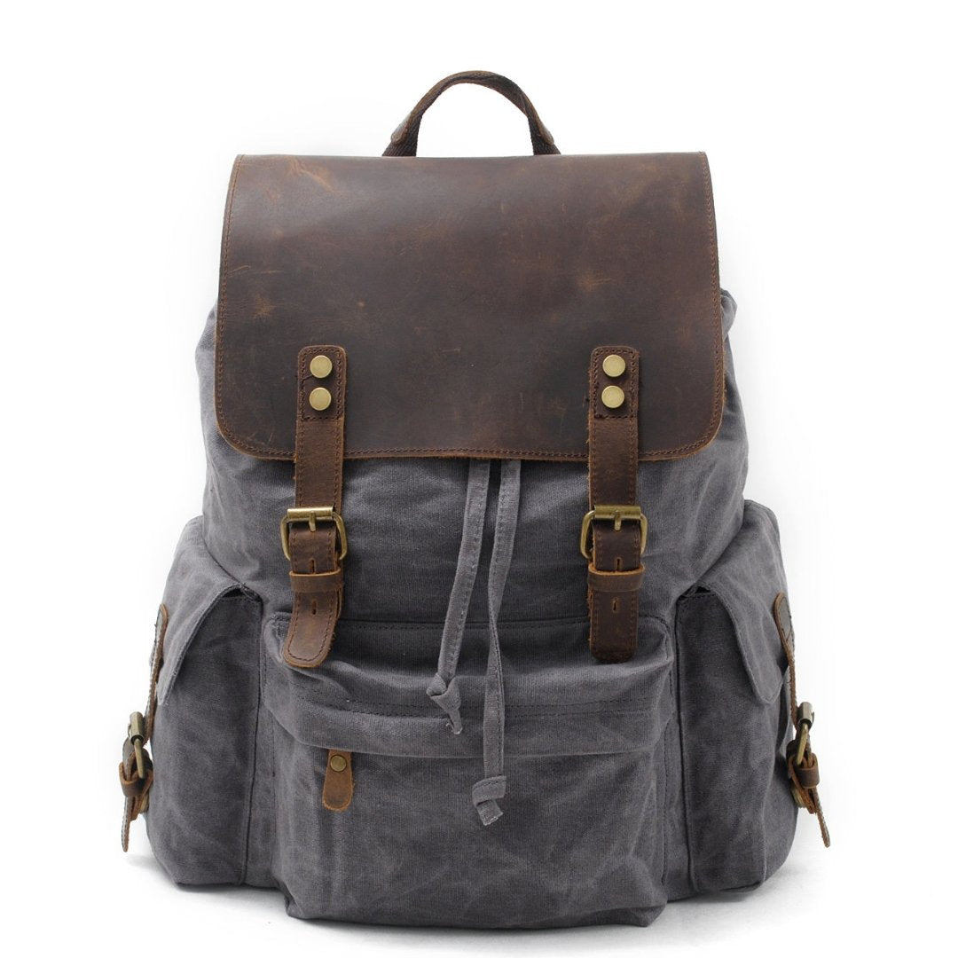 Amos - Vintage Outdoor Backpack with Robust Design and Retro Charm