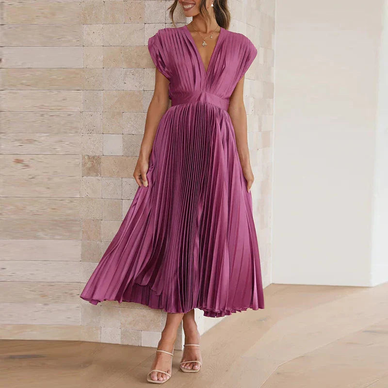 Cherry - Sophisticated Women's Maxi Dress with V-neck and Pleats