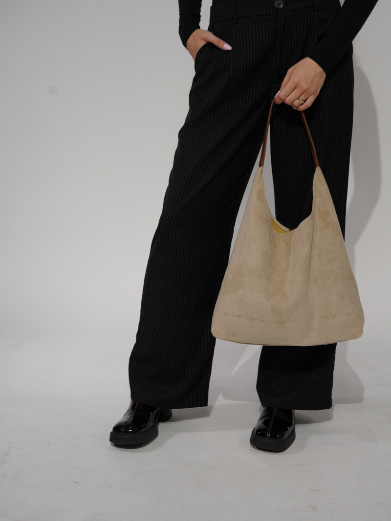 Livi - Stylish Daily Leather Tote for Effortless Elegance and Utility