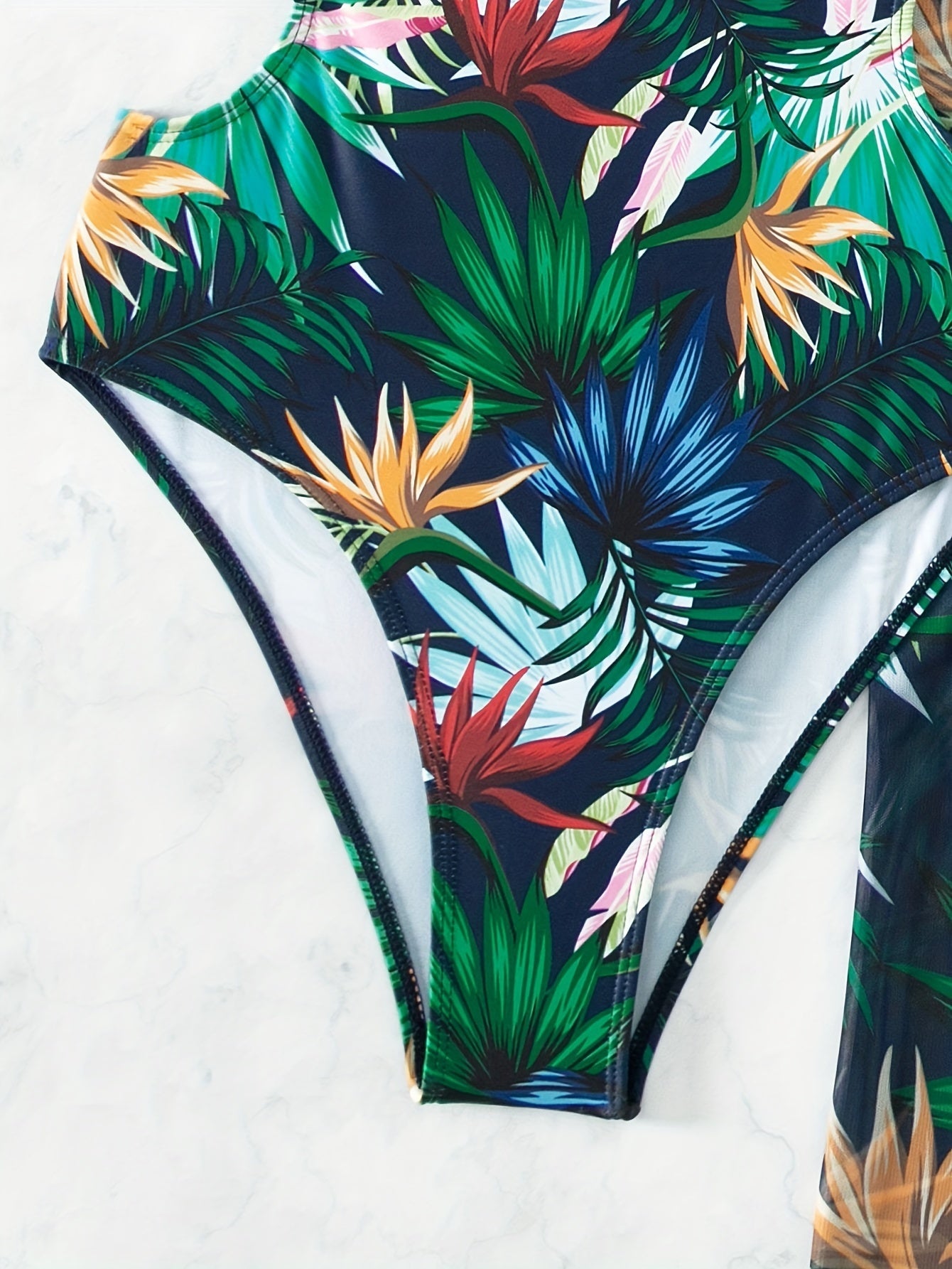 Shirley - Stylish Women's 2-Piece Swimsuit Set with Floral Cover-Up