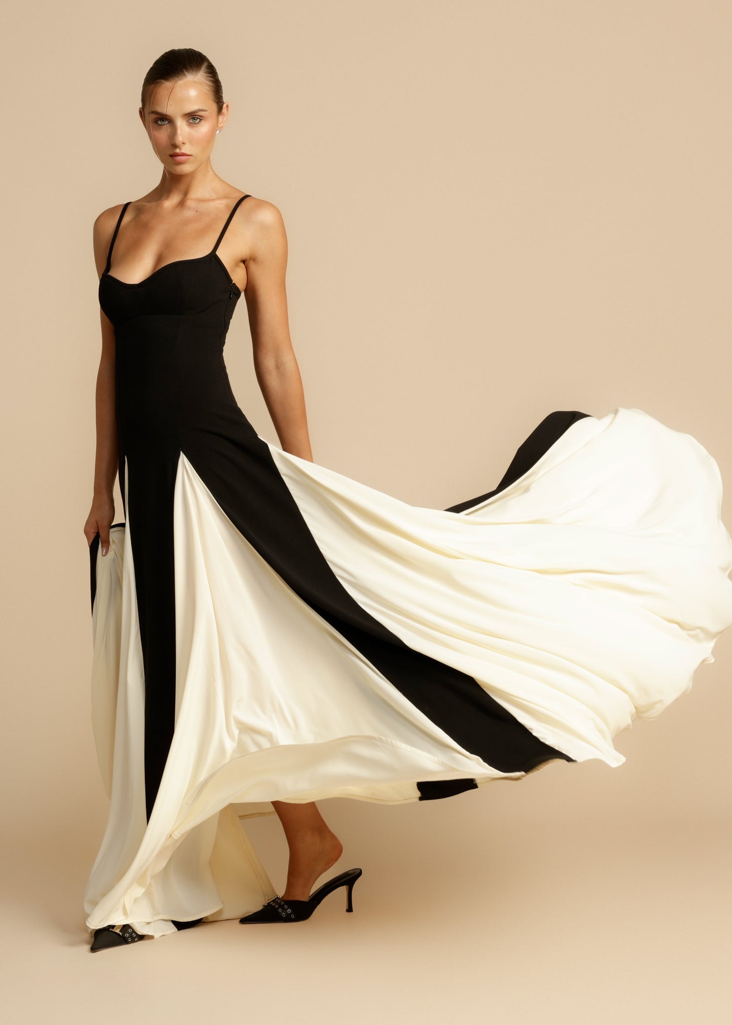 Emerie - Stylish Color Block Swing Maxi Dress with Spaghetti Straps