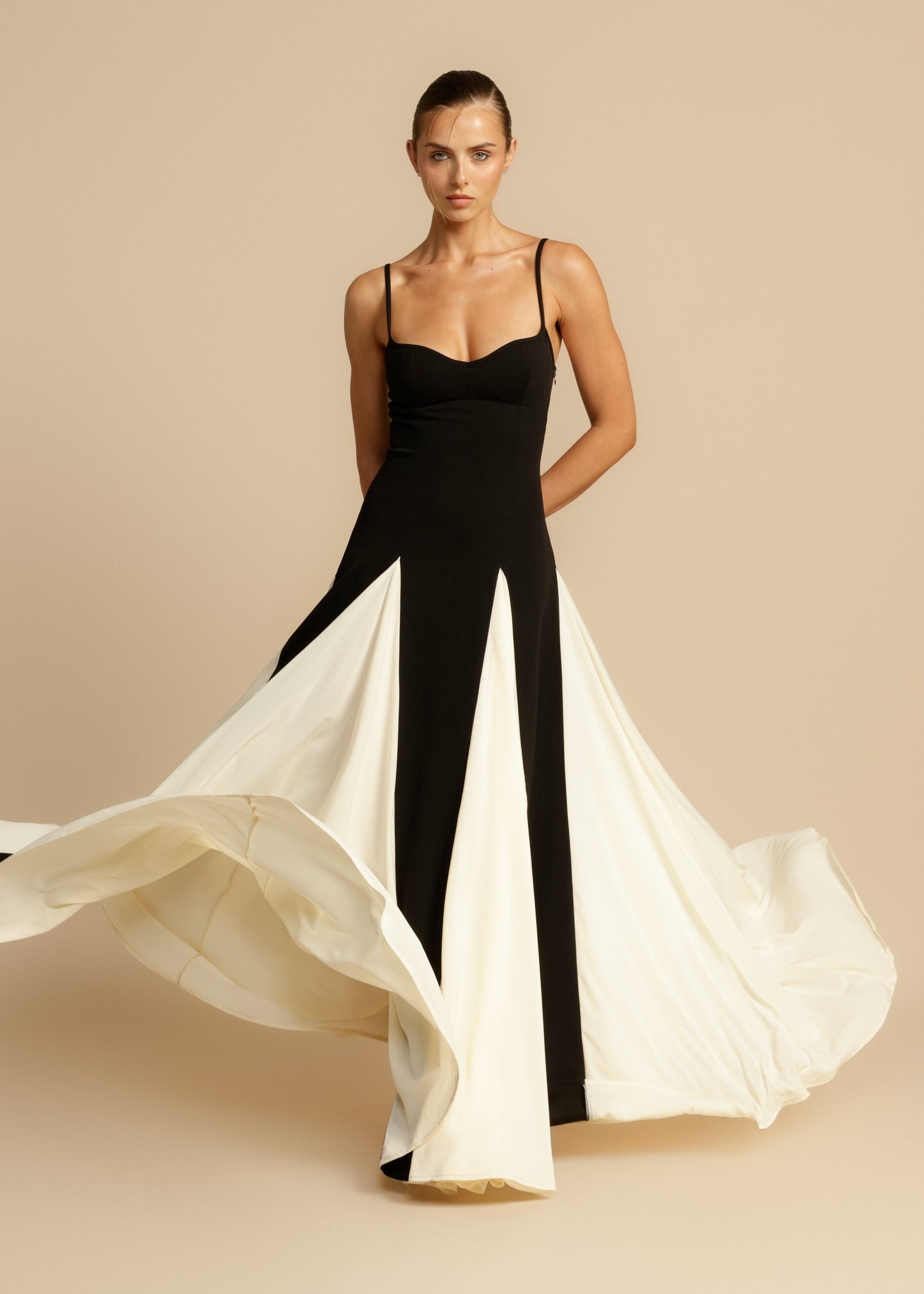 Emerie - Stylish Color Block Swing Maxi Dress with Spaghetti Straps