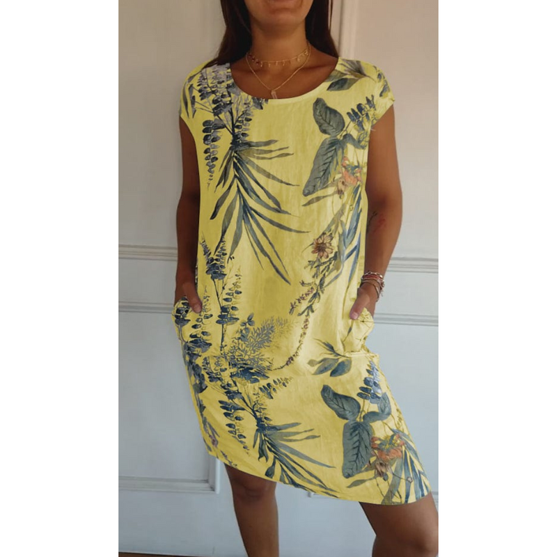 Venetia - Comfortable Round-Neck Dress with Tropical Floral Print