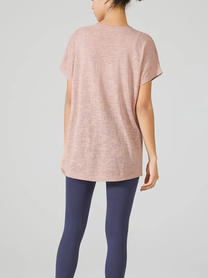 Beatrice - Stylish and Lightweight Burnout T-shirt for Effortless Movement