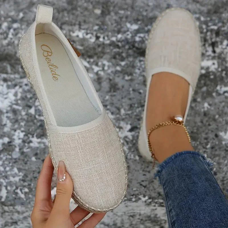 Elowen - Stylish Leather Slippers with Breathable Design and Non-Slip Sole