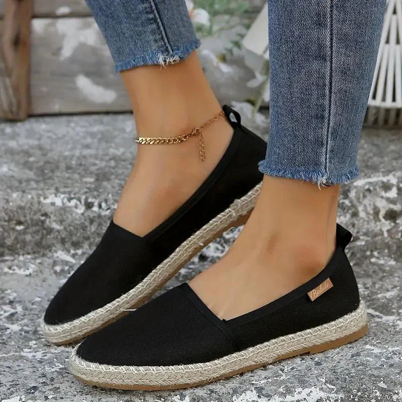 Elowen - Stylish Leather Slippers with Breathable Design and Non-Slip Sole