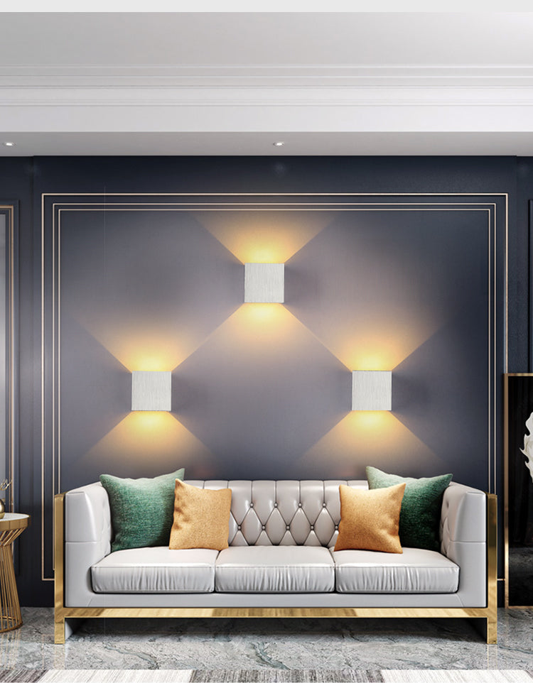 Lyric - Elegant Minimalist Wall Lamp for Sophisticated Lighting