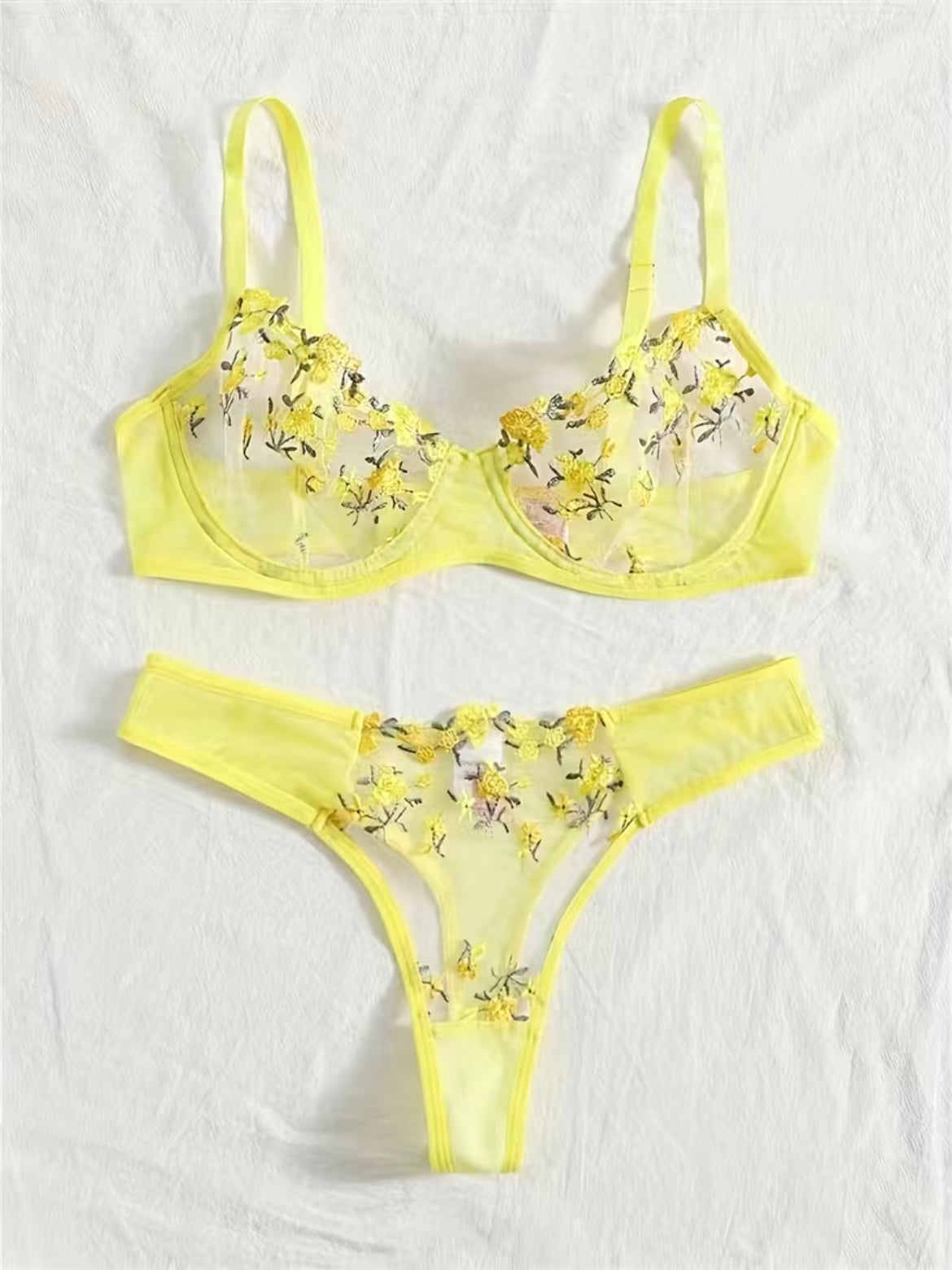 Stephanie - Enchanting Transparent Lingerie Set with Delicate Lace Details