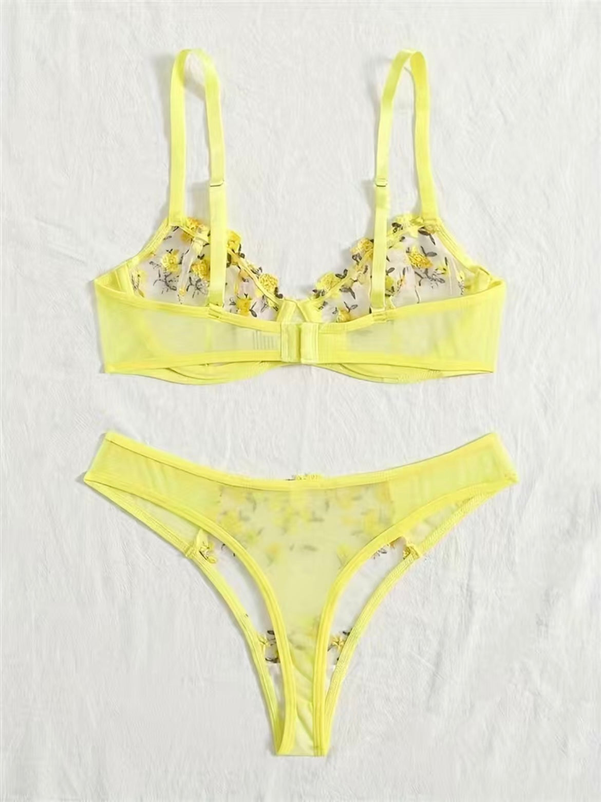 Stephanie - Enchanting Transparent Lingerie Set with Delicate Lace Details