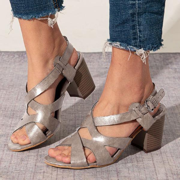 Aveline - Vintage-Inspired Block Heel Sandals with Strappy Design