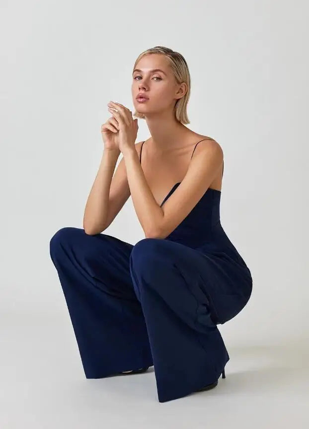 Audrina- Elegant Women's Sleeveless Jumpsuit with Flattering Design